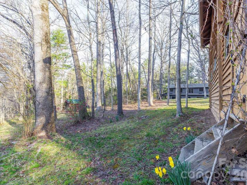117 Woods View Trail, Fairview, NC 28730.  MLS# CAR4289341, YatesRealty ID 4326. 
