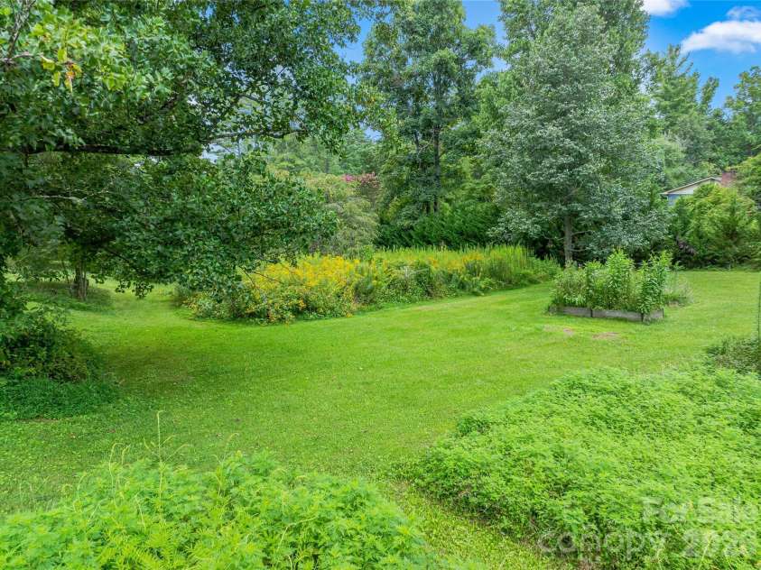 117 Woods View Trail, Fairview, NC 28730.  MLS# CAR4411756, YatesRealty ID 4326. 