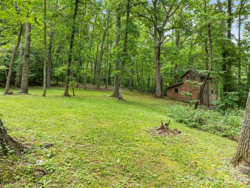 117 Woods View Trail, Fairview, NC 28730.  MLS# CAR4411756, YatesRealty ID 4326. 