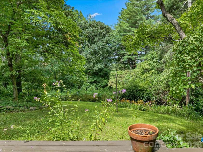 117 Woods View Trail, Fairview, NC 28730.  MLS# CAR4411756, YatesRealty ID 4326. 