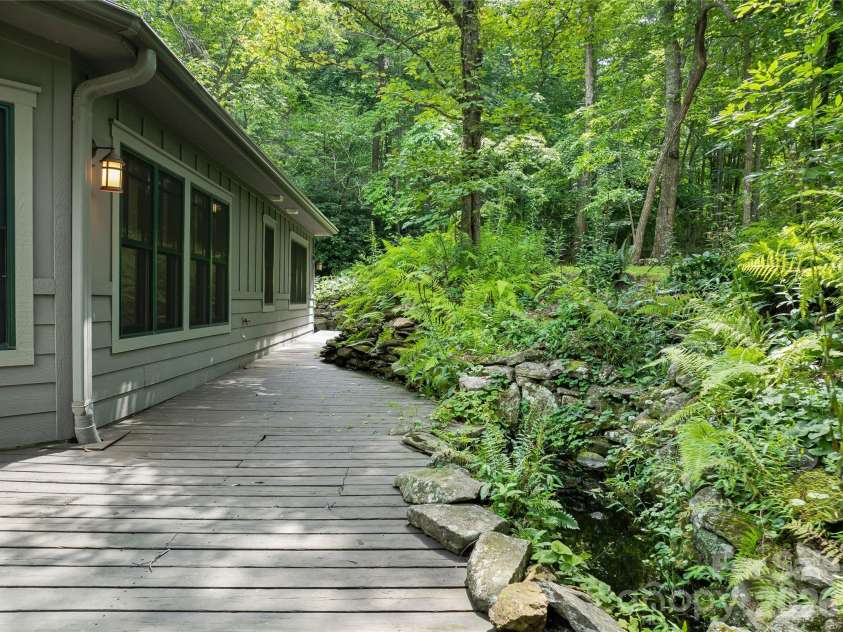 117 Woods View Trail, Fairview, NC 28730.  MLS# CAR4411756, YatesRealty ID 4326. 