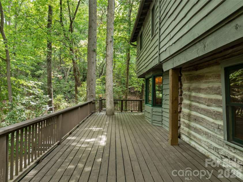 117 Woods View Trail, Fairview, NC 28730.  MLS# CAR4411756, YatesRealty ID 4326. 