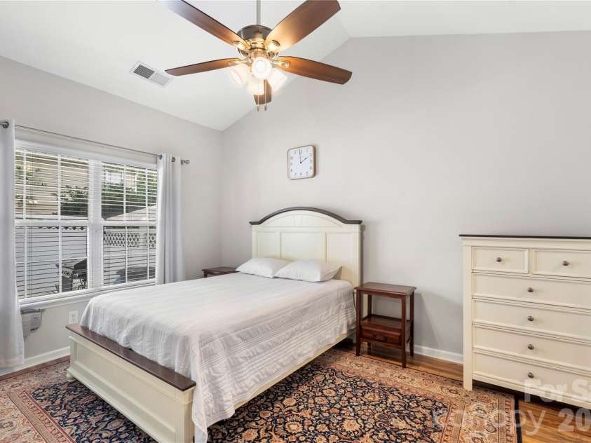 806 Rock Lake Glen, Fort Mill, SC 29715.  MLS# CAR4399367, YatesRealty ID 43261. 