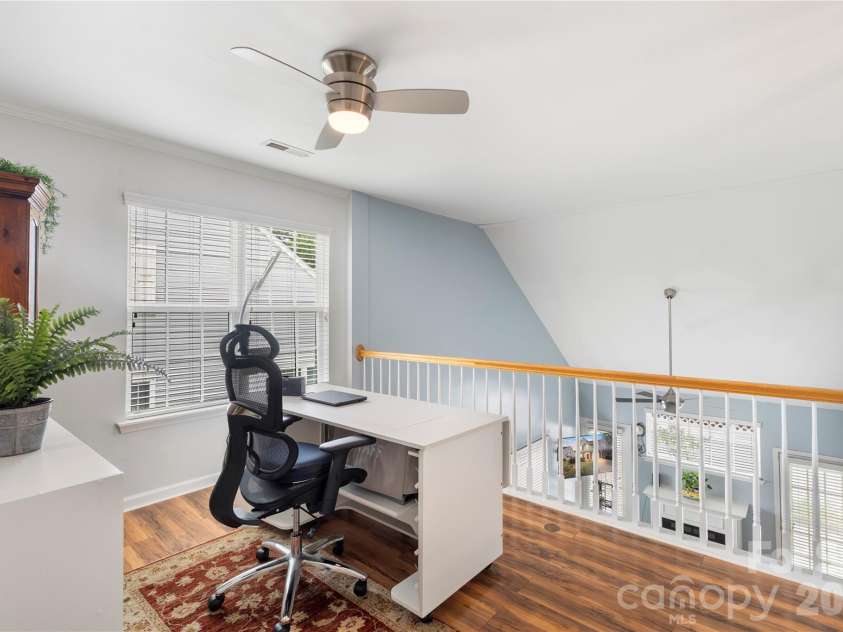 806 Rock Lake Glen, Fort Mill, SC 29715.  MLS# CAR4399367, YatesRealty ID 43261. 