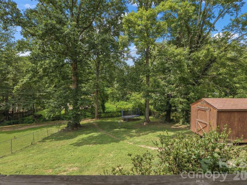 17 Azalea Road, Arden, NC 28704.  MLS# CAR4388908, YatesRealty ID 43262. 