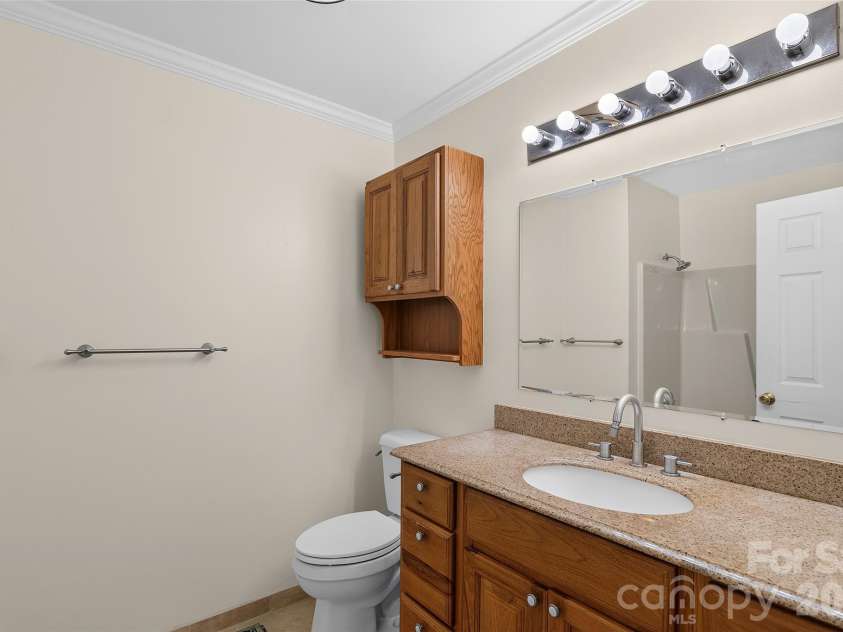 709 Forest Ridge Drive, Hendersonville, NC 28791.  MLS# CAR4388878, YatesRealty ID 43264. 