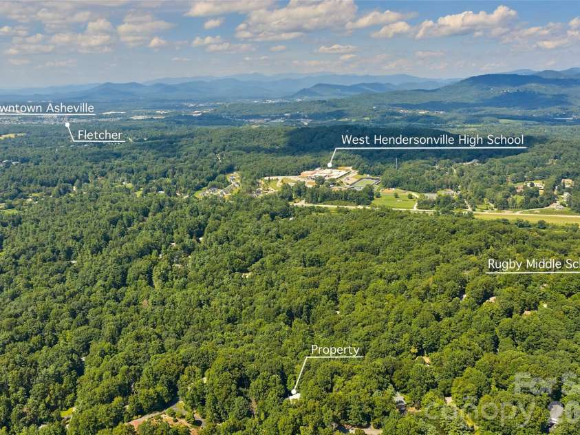 709 Forest Ridge Drive, Hendersonville, NC 28791.  MLS# CAR4388878, YatesRealty ID 43264. 