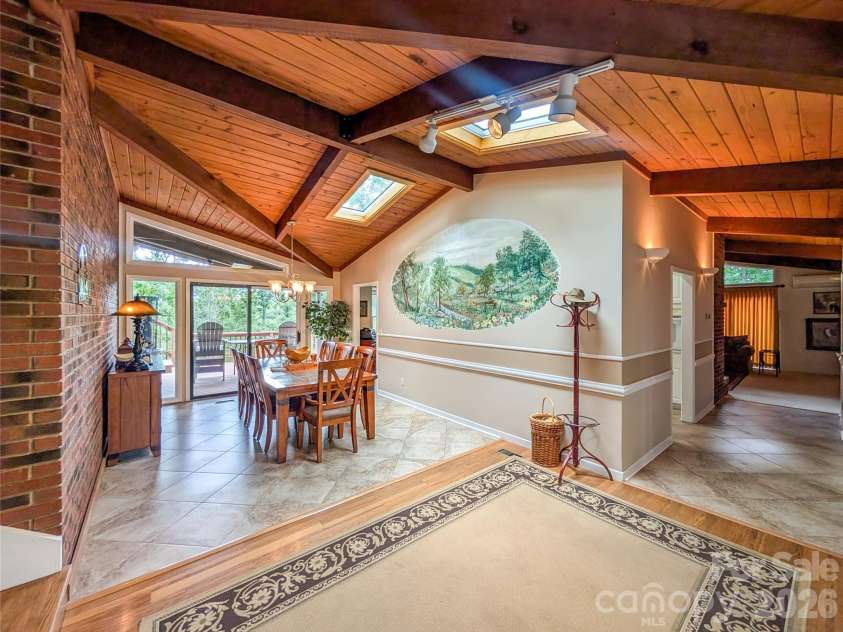 520 Washburn Road, Spruce Pine, NC 28777.  MLS# CAR4411395, YatesRealty ID 43265. 
