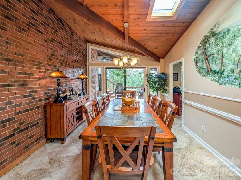 520 Washburn Road, Spruce Pine, NC 28777.  MLS# CAR4411395, YatesRealty ID 43265. 