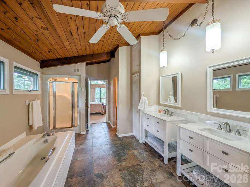 520 Washburn Road, Spruce Pine, NC 28777.  MLS# CAR4411395, YatesRealty ID 43265. 