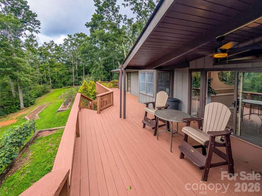 520 Washburn Road, Spruce Pine, NC 28777.  MLS# CAR4411395, YatesRealty ID 43265. 
