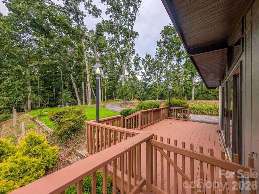 520 Washburn Road, Spruce Pine, NC 28777.  MLS# CAR4411395, YatesRealty ID 43265. 