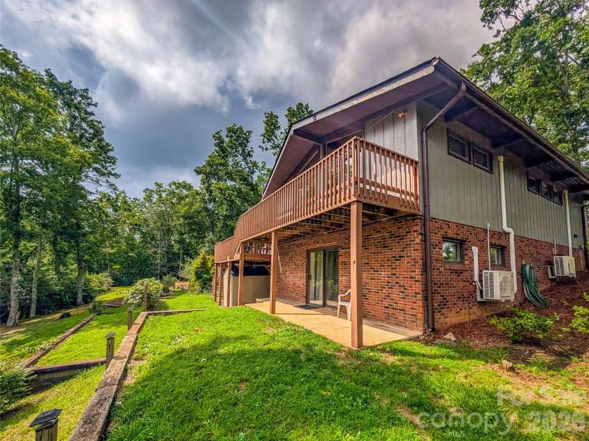 520 Washburn Road, Spruce Pine, NC 28777.  MLS# CAR4411395, YatesRealty ID 43265. 