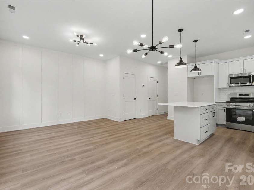 206 Todd Lane, Charlotte, NC 28208.  MLS# CAR4407563, YatesRealty ID 43267. 