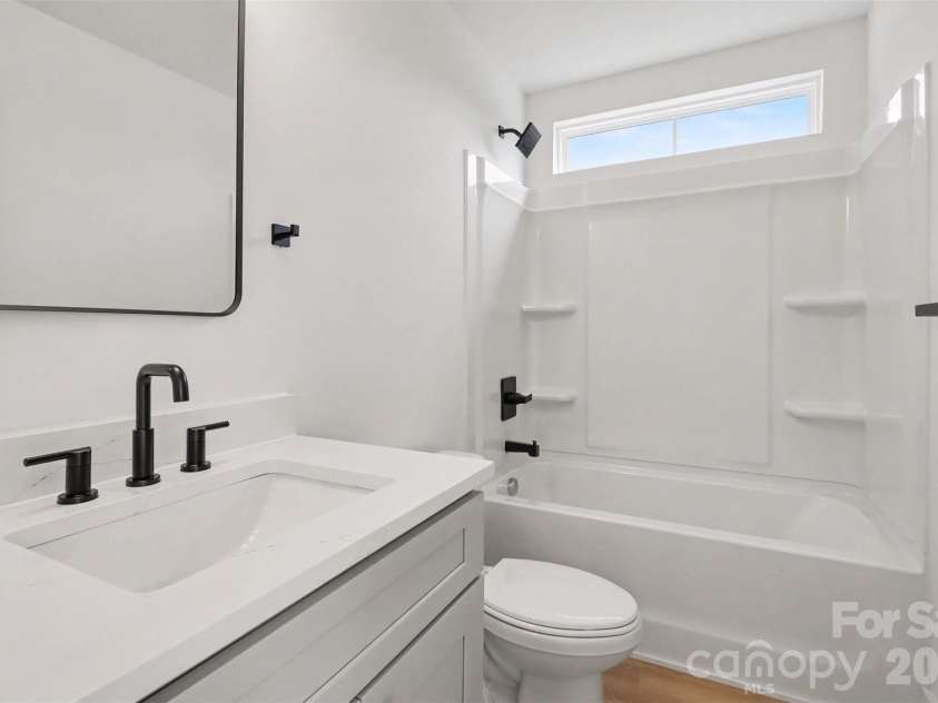 206 Todd Lane, Charlotte, NC 28208.  MLS# CAR4407563, YatesRealty ID 43267. 