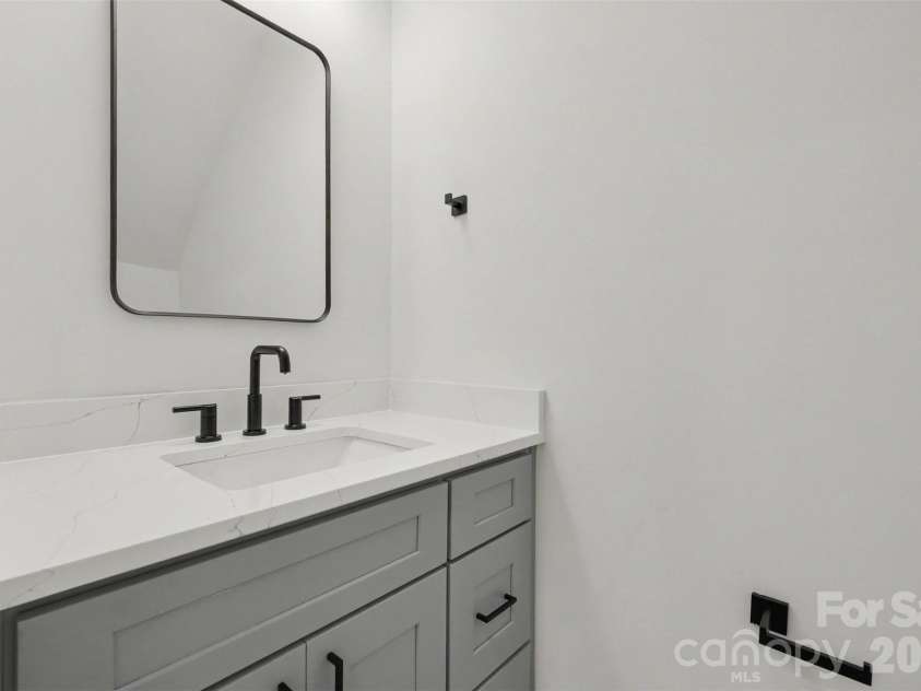 206 Todd Lane, Charlotte, NC 28208.  MLS# CAR4407563, YatesRealty ID 43267. 