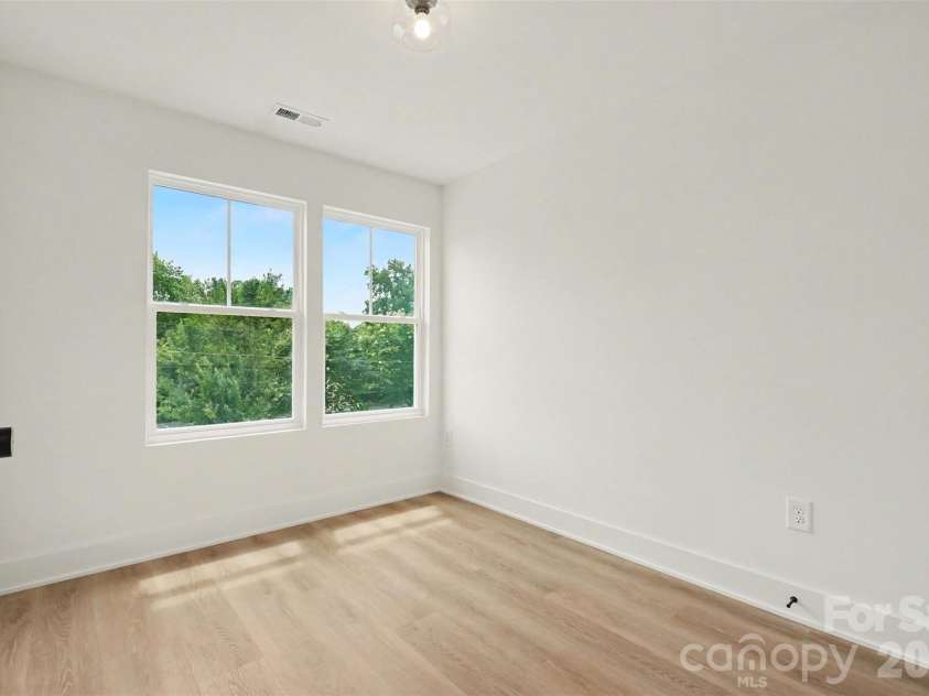 208 Todd Lane, Charlotte, NC 28208.  MLS# CAR4407548, YatesRealty ID 43268. 