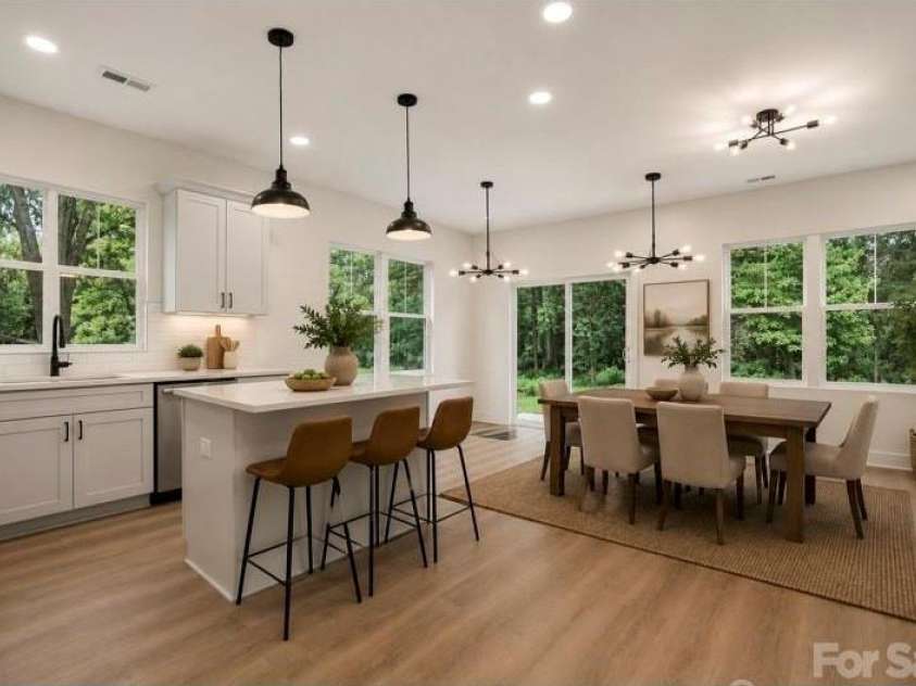 206/208 Todd Lane, Charlotte, NC 28208.  MLS# CAR4407364, YatesRealty ID 43269. 