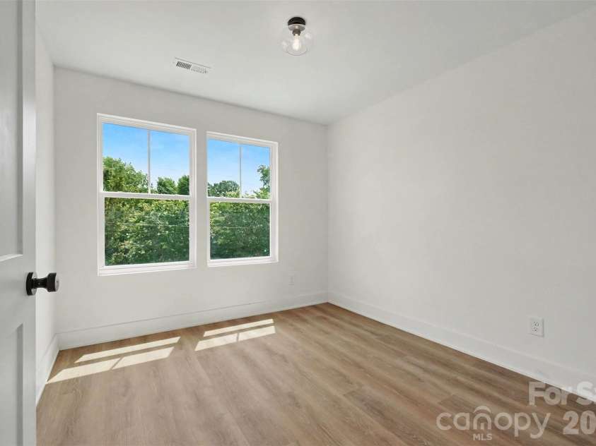 206/208 Todd Lane, Charlotte, NC 28208.  MLS# CAR4407364, YatesRealty ID 43269. 