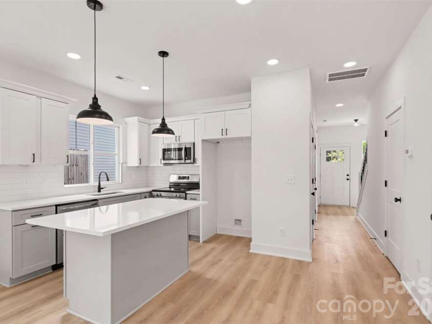 206/208 Todd Lane, Charlotte, NC 28208.  MLS# CAR4407364, YatesRealty ID 43269. 