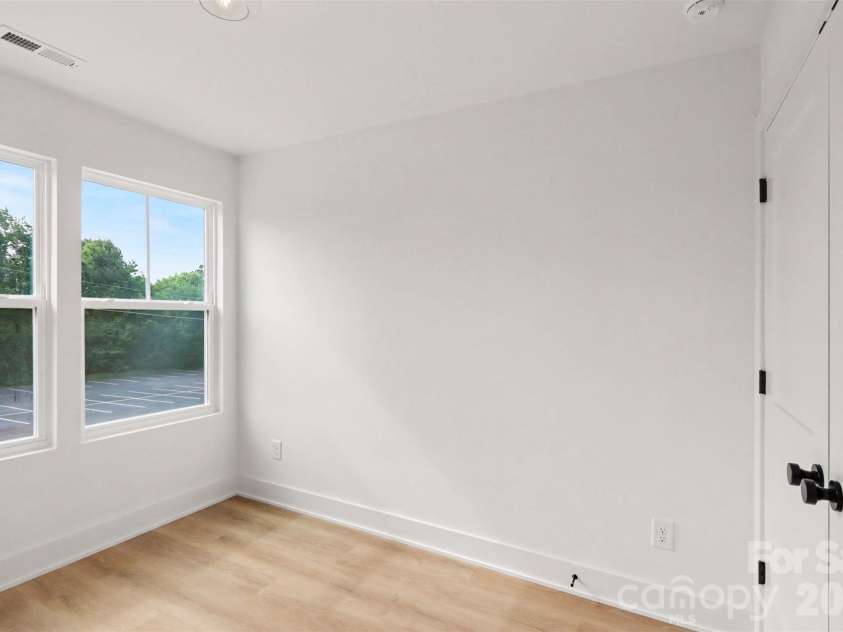 206/208 Todd Lane, Charlotte, NC 28208.  MLS# CAR4407364, YatesRealty ID 43269. 