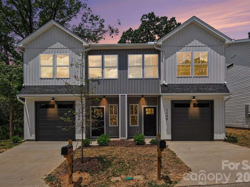 206/208 Todd Lane, Charlotte, NC 28208.  MLS# CAR4407364, YatesRealty ID 43269. 