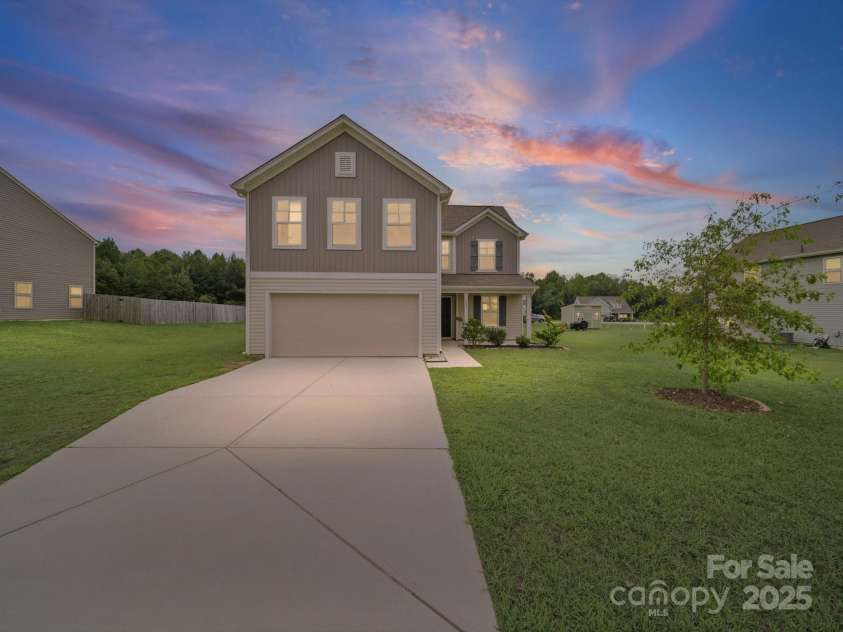 303 Amberly Circle, Pageland, SC 29728.  MLS# CAR4294415, YatesRealty ID 4327. 