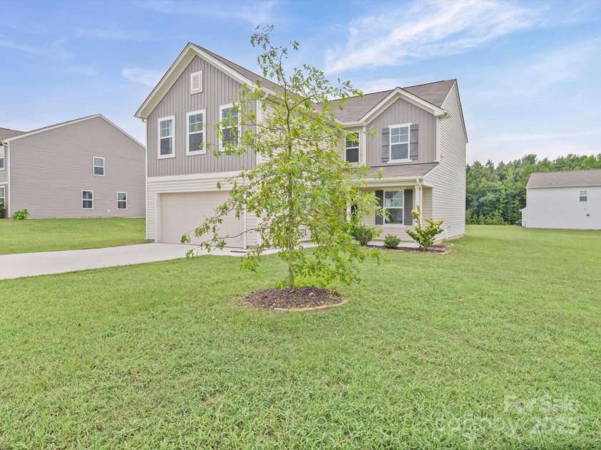 303 Amberly Circle, Pageland, SC 29728.  MLS# CAR4294415, YatesRealty ID 4327. 