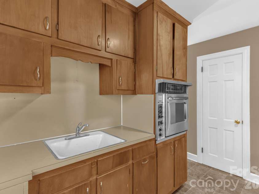 875 Bonanza Drive, Salisbury, NC 28144.  MLS# CAR4357835, YatesRealty ID 4327. 