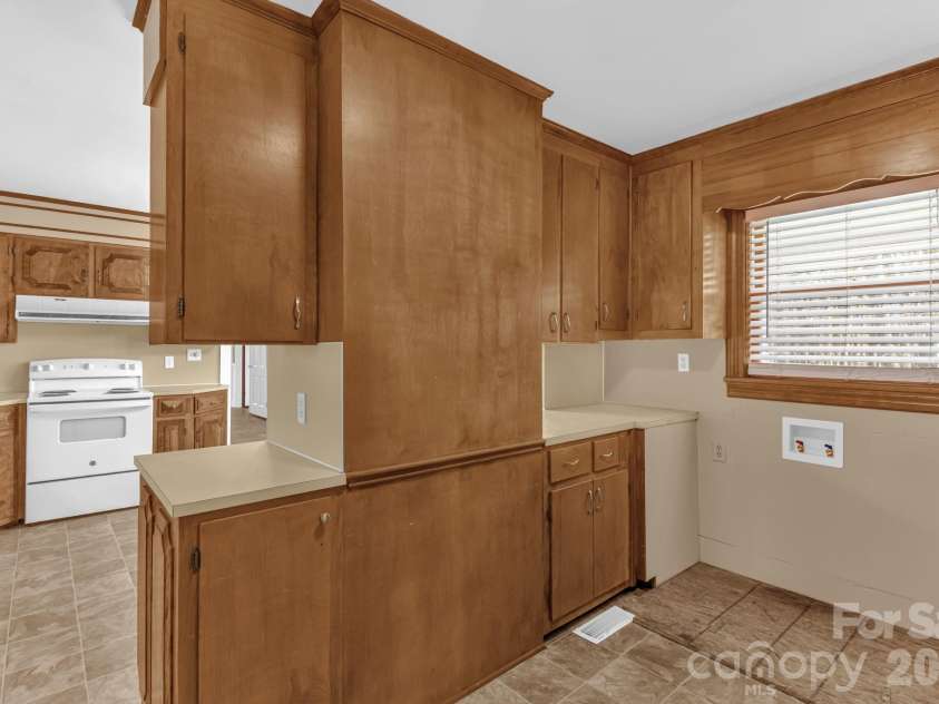 875 Bonanza Drive, Salisbury, NC 28144.  MLS# CAR4357835, YatesRealty ID 4327. 