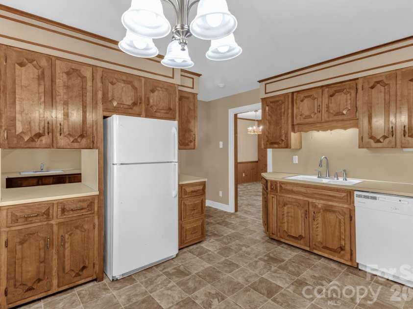 875 Bonanza Drive, Salisbury, NC 28144.  MLS# CAR4357835, YatesRealty ID 4327. 