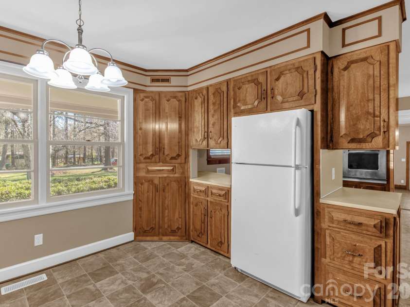 875 Bonanza Drive, Salisbury, NC 28144.  MLS# CAR4357835, YatesRealty ID 4327. 