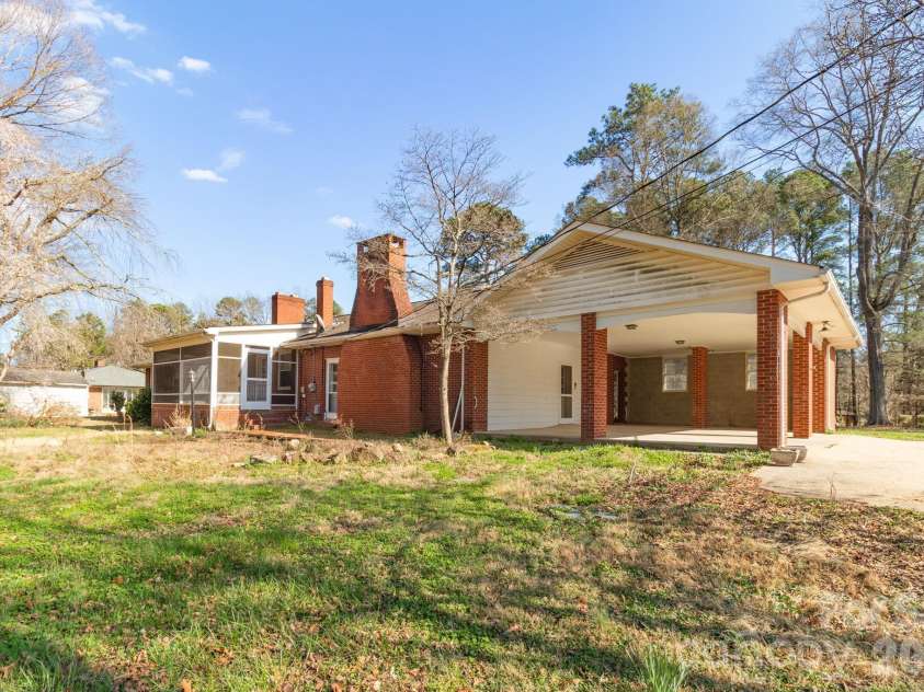 875 Bonanza Drive, Salisbury, NC 28144.  MLS# CAR4357835, YatesRealty ID 4327. 