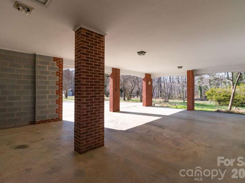 875 Bonanza Drive, Salisbury, NC 28144.  MLS# CAR4357835, YatesRealty ID 4327. 