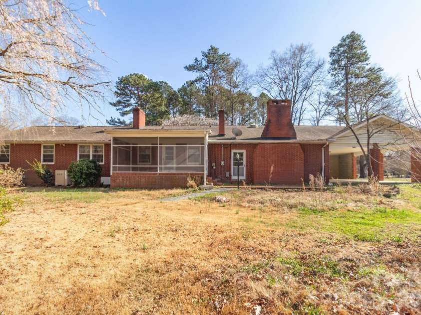 875 Bonanza Drive, Salisbury, NC 28144.  MLS# CAR4357835, YatesRealty ID 4327. 