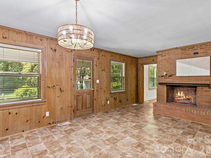 875 Bonanza Drive, Salisbury, NC 28144.  MLS# CAR4409969, YatesRealty ID 4327. 