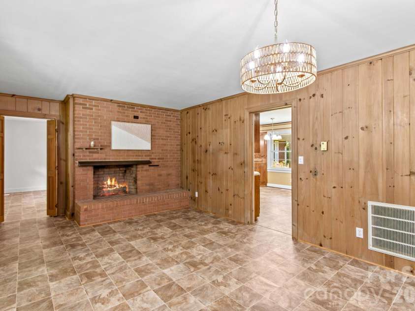 875 Bonanza Drive, Salisbury, NC 28144.  MLS# CAR4409969, YatesRealty ID 4327. 