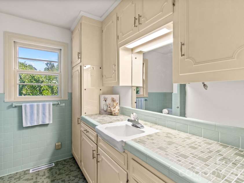 875 Bonanza Drive, Salisbury, NC 28144.  MLS# CAR4409969, YatesRealty ID 4327. 