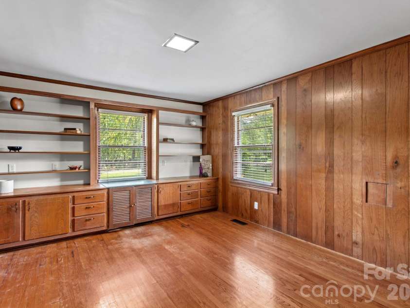 875 Bonanza Drive, Salisbury, NC 28144.  MLS# CAR4409969, YatesRealty ID 4327. 