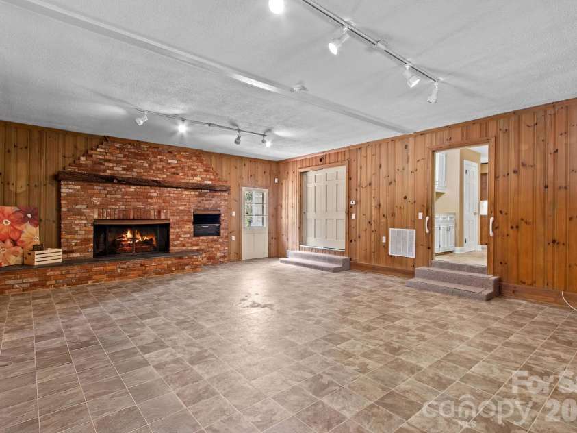 875 Bonanza Drive, Salisbury, NC 28144.  MLS# CAR4409969, YatesRealty ID 4327. 