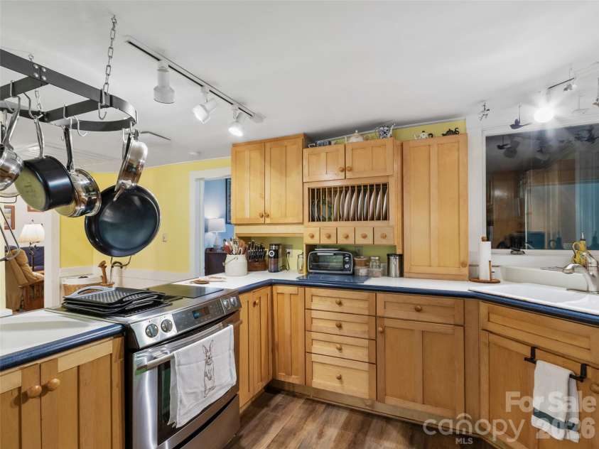 11820 State Highway 197 None, Burnsville, NC 28714.  MLS# CAR4361190, YatesRealty ID 43270. 