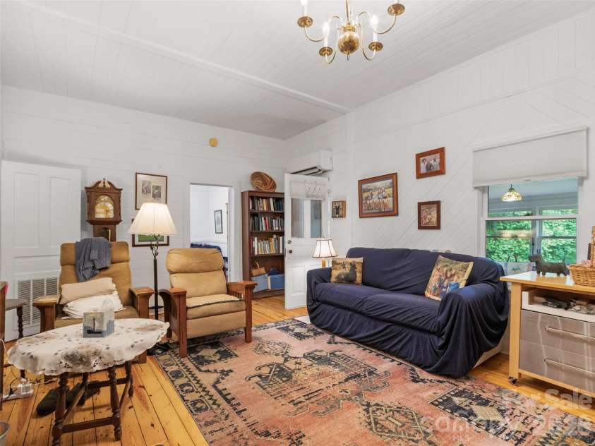 11820 State Highway 197 None, Burnsville, NC 28714.  MLS# CAR4361190, YatesRealty ID 43270. 