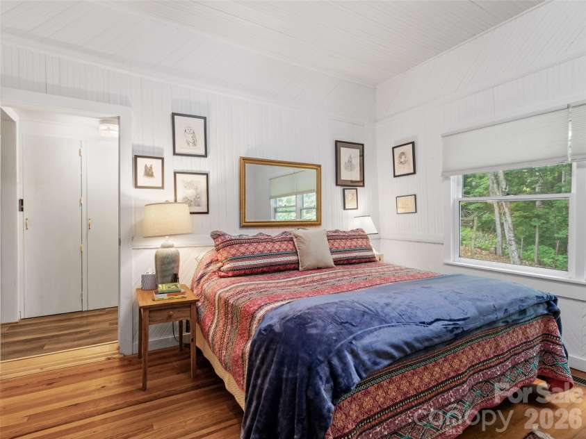 11820 State Highway 197 None, Burnsville, NC 28714.  MLS# CAR4361190, YatesRealty ID 43270. 