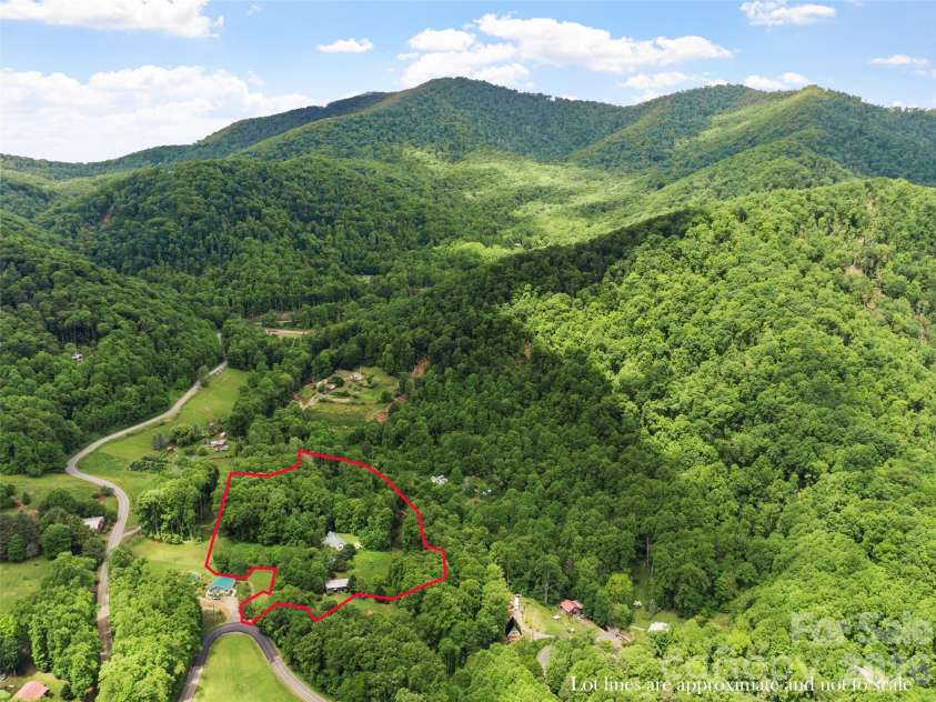 11820 State Highway 197 None, Burnsville, NC 28714.  MLS# CAR4361190, YatesRealty ID 43270. Approximate lot lines