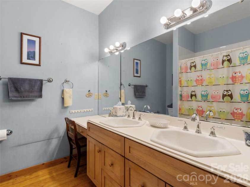 11820 State Highway 197 None, Burnsville, NC 28714.  MLS# CAR4361190, YatesRealty ID 43270. Primary bathroom