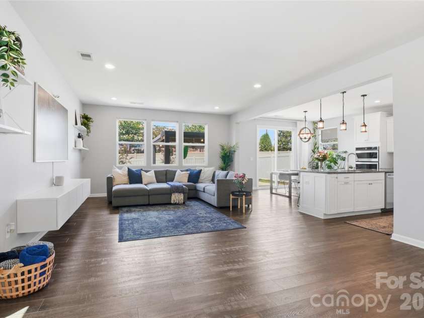 14011 Ridgewater Way, Charlotte, NC 28278.  MLS# CAR4407333, YatesRealty ID 43273. 