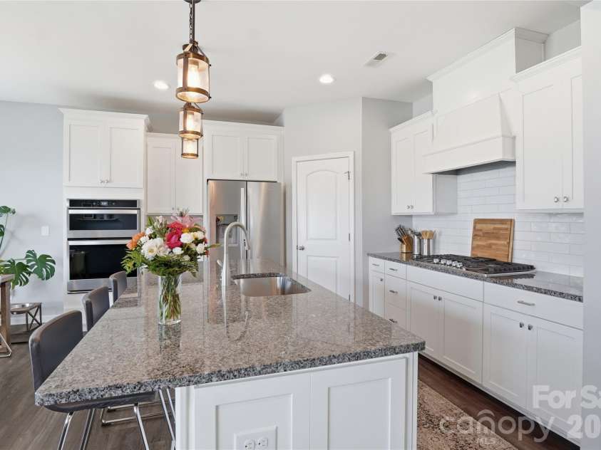 14011 Ridgewater Way, Charlotte, NC 28278.  MLS# CAR4407333, YatesRealty ID 43273. 
