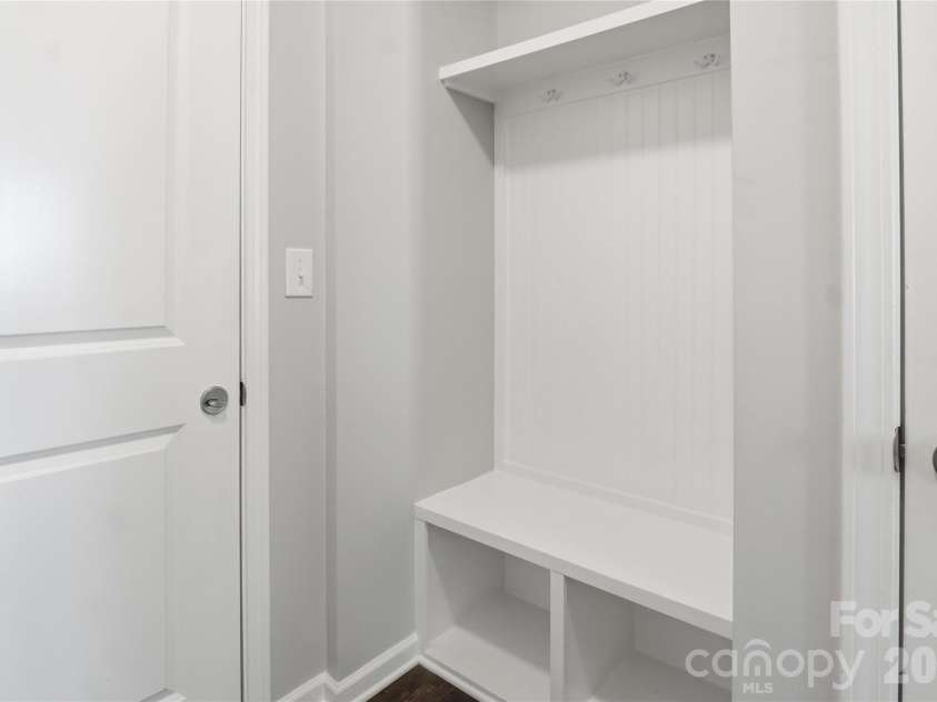 14011 Ridgewater Way, Charlotte, NC 28278.  MLS# CAR4407333, YatesRealty ID 43273. 