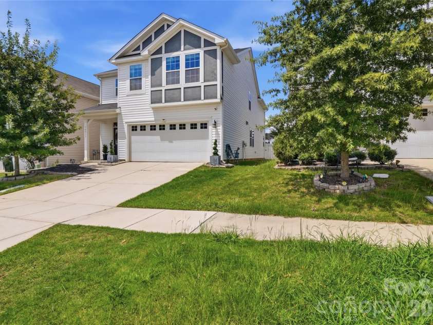 14011 Ridgewater Way, Charlotte, NC 28278.  MLS# CAR4407333, YatesRealty ID 43273. 