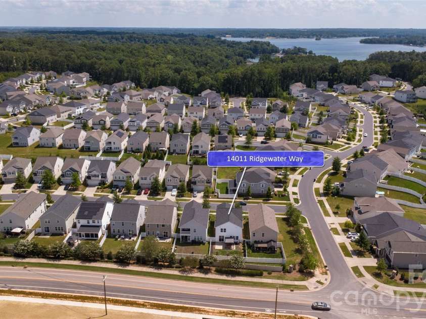 14011 Ridgewater Way, Charlotte, NC 28278.  MLS# CAR4407333, YatesRealty ID 43273. 
